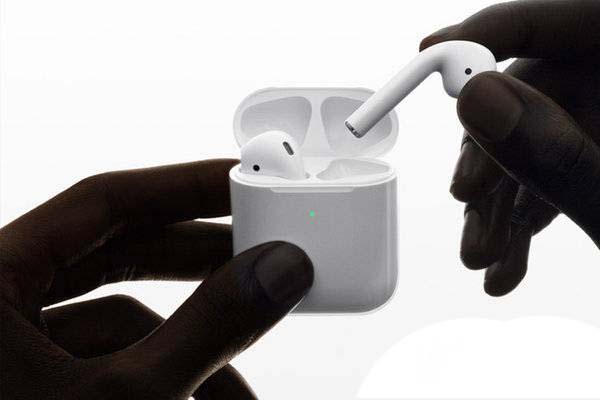 airpods3右耳用手捂有电流声正常吗? airpods有滋滋声音的解决办法